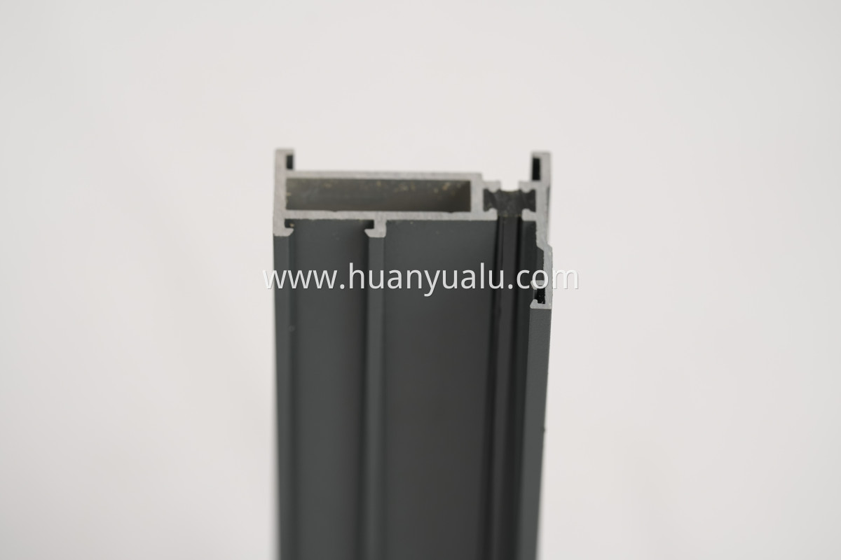 Thermal insulation profiles